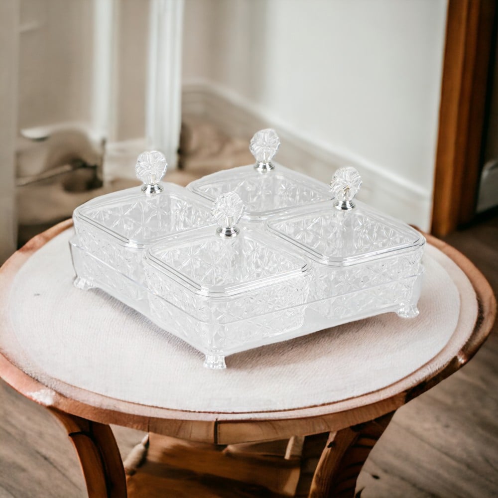 مجموعة تقديم  للمكسرات و الحلويات أكريليك من سوليتير , مربع حجم ,يحتوي على 4 صحون داخل الصحن الأساسي , شفاف , الطول 17 سم , العرض 27 سم